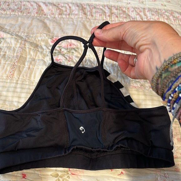 Lululemon small workout bra - Picture 2 of 3